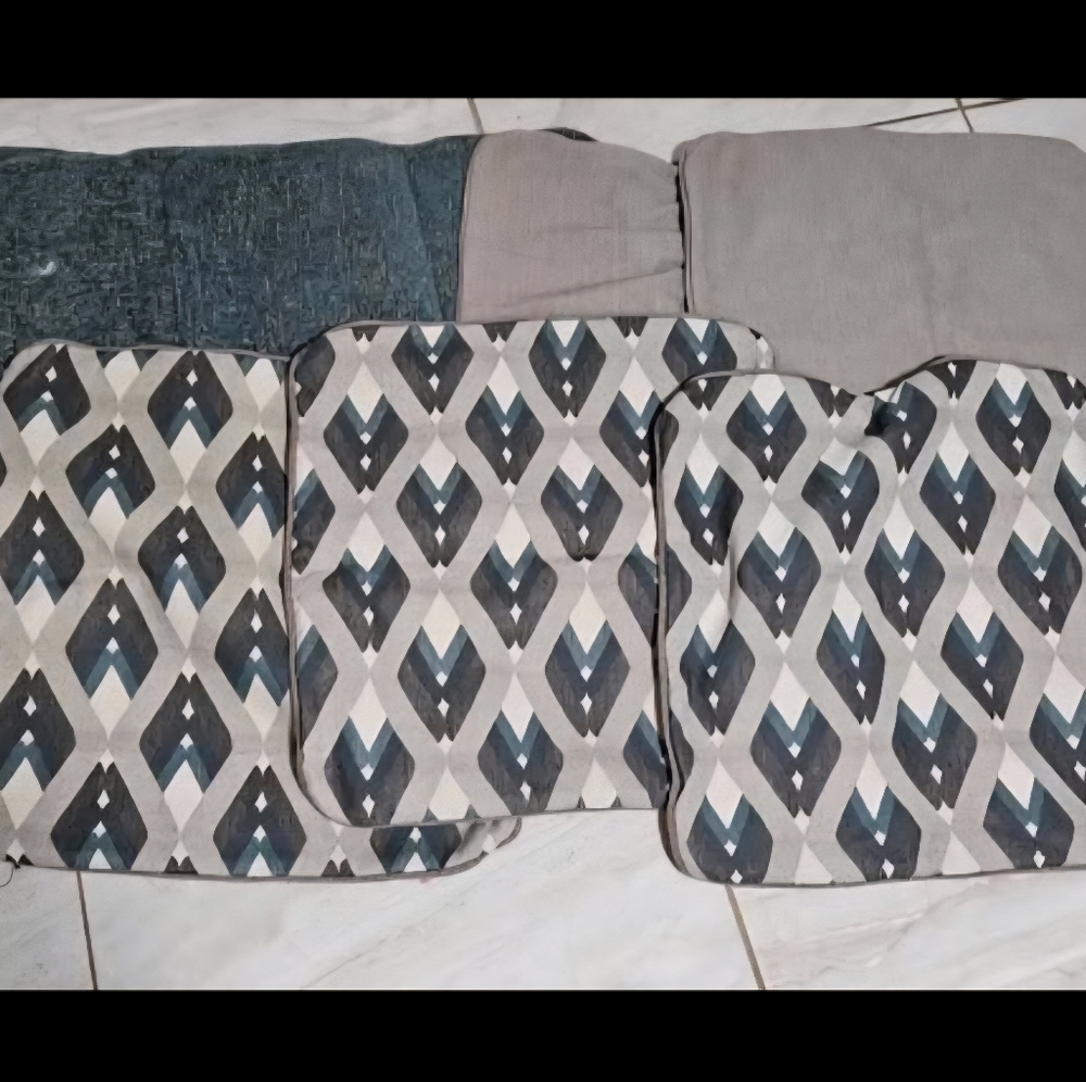 Geometric Patterned Seat Cushions